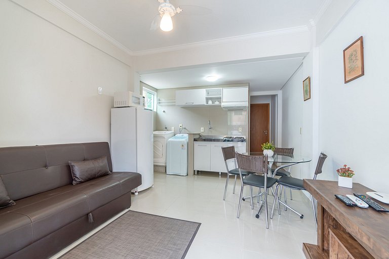 Apto 230m da Praia de Bombas - 2 dorms 4 pessoas