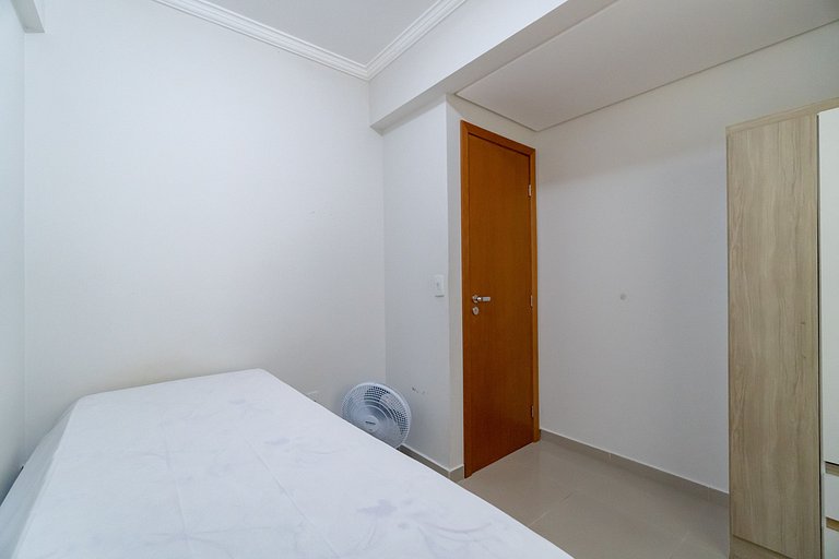 Apto 230m da Praia de Bombas - 2 dorms 4 pessoas