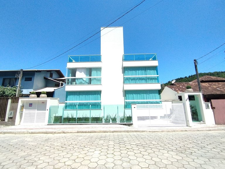 Refúgio Praiano Bombinhas | Reserva Direta no WhatsApp