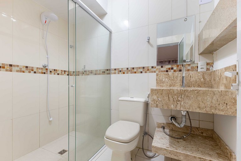 Triplex 200m da praia de Bombas