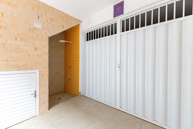 Triplex 200m da praia de Bombas