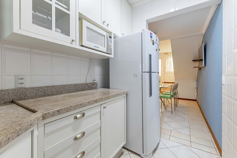 Triplex 200m da praia de Bombas