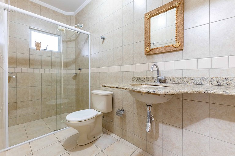 Triplex 200m da praia de Bombas