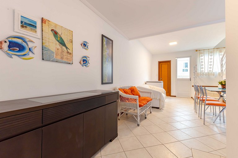 Triplex 200m da praia de Bombas