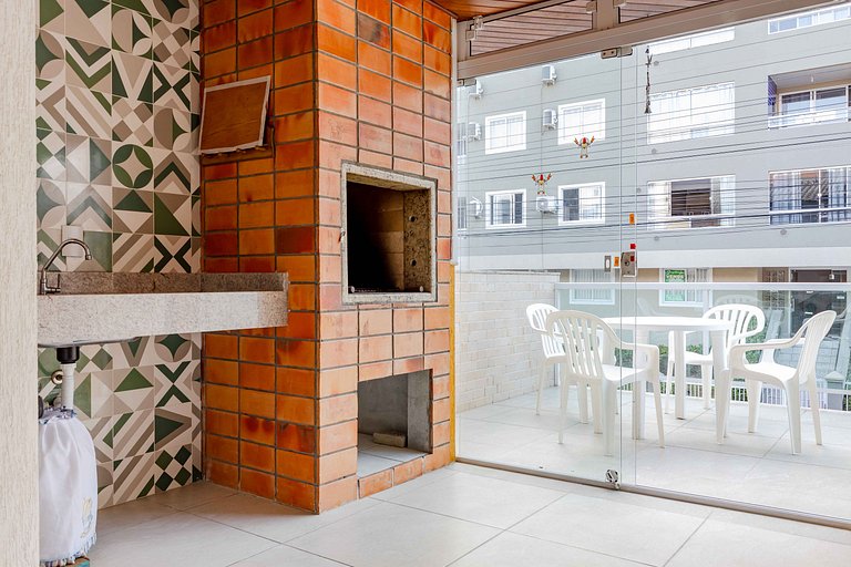 Triplex 200m da praia de Bombas