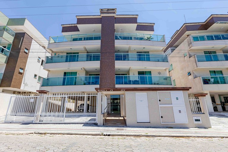 Apartamento 2 dormitorios no Centro de Bombinhas.