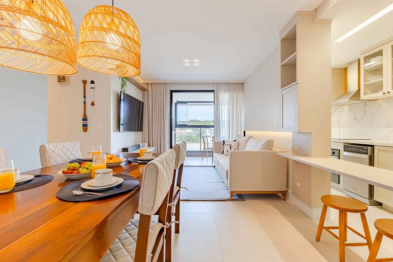 Apartamento alto padrão com piscina em Bombinhas