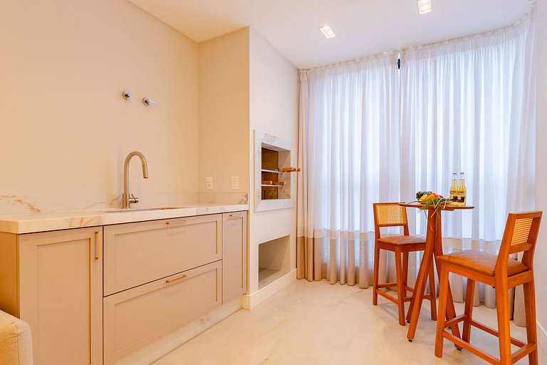 Apartamento alto padrão a 50 mts da praia