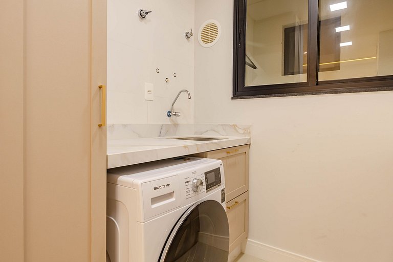 Apartamento alto padrão a 50 mts da praia