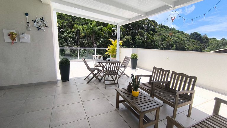 Refúgio Praiano Bombinhas | Reserva Direta no WhatsApp